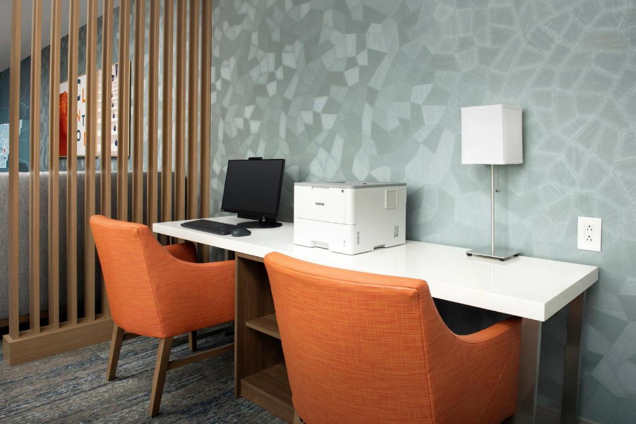 Holiday Inn Express & Suites Knoxville-Clinton By Ihg Exterior photo