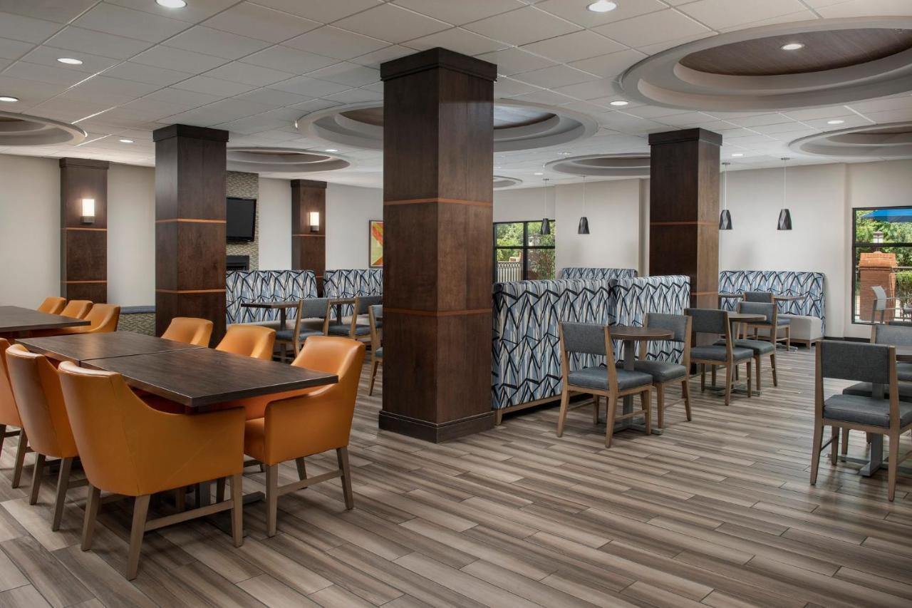 Holiday Inn Express & Suites Knoxville-Clinton By Ihg Exterior photo