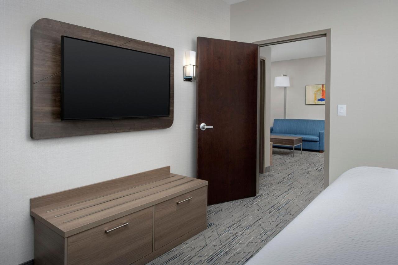 Holiday Inn Express & Suites Knoxville-Clinton By Ihg Exterior photo
