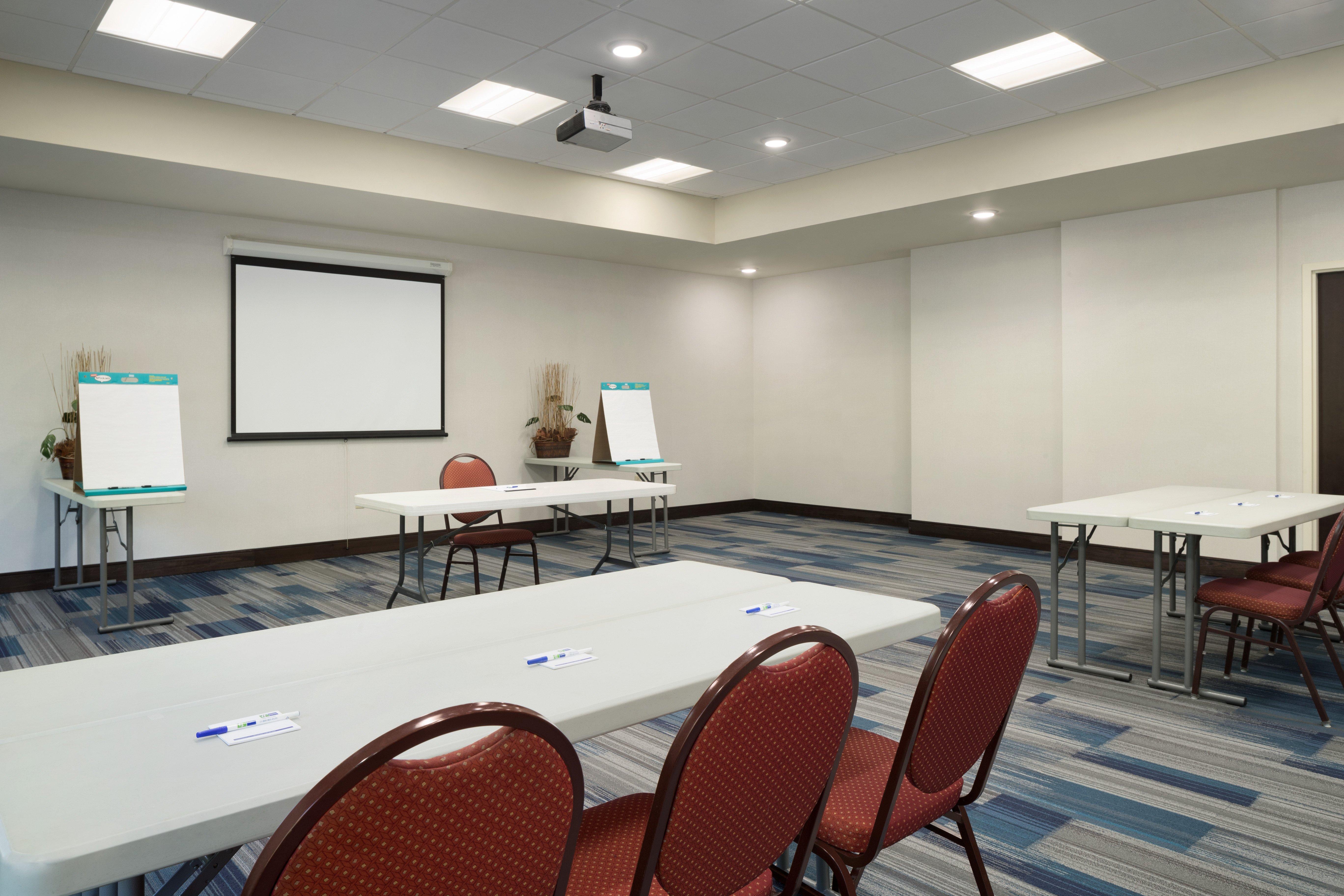Holiday Inn Express & Suites Knoxville-Clinton By Ihg Exterior photo