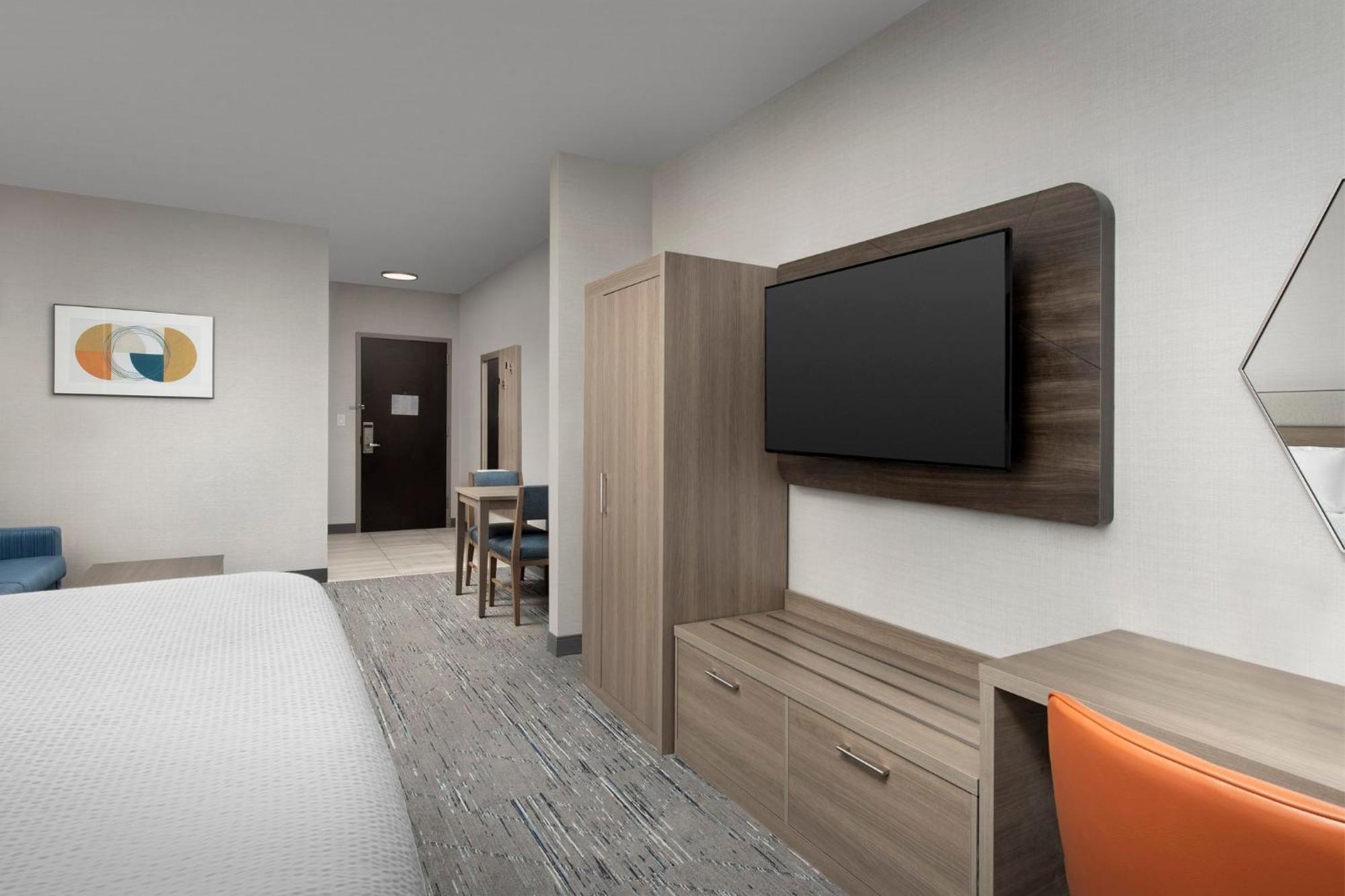 Holiday Inn Express & Suites Knoxville-Clinton By Ihg Exterior photo